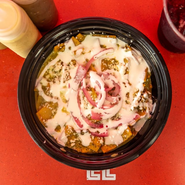 Crema Poblana Chilaquiles.